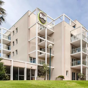Port Du Moulin Blanc Hotel